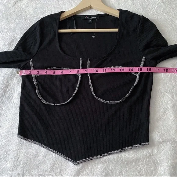 NWT Black Ribbed Crop Top With White Contrast Stitching - Picture 3 of 8